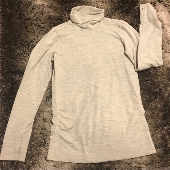Athleta Tops - Athleta turtleneck